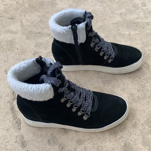 Steve Madden Blk Wedge Faux Shearling Boot Sz 7.5 - Picture 2 of 10